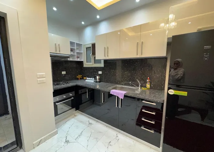 1st Time Rental, 2 Bdr Apartment, Pool View, Intercontinental District Apartment *